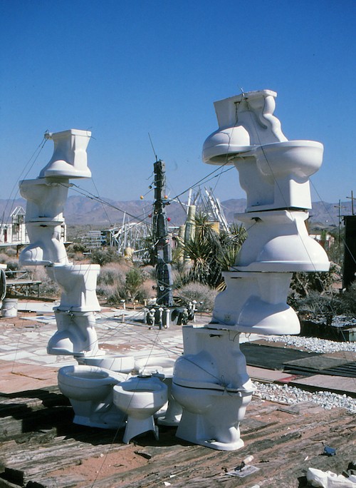 Noah Purifoy, Toilet Bowl Sculpture, 1996. Courtesy of Noah Purifoy Foundation ©2018.