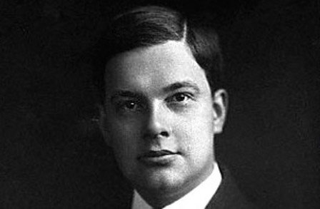 Black and white portrait of American poet Joyce Kilmer.