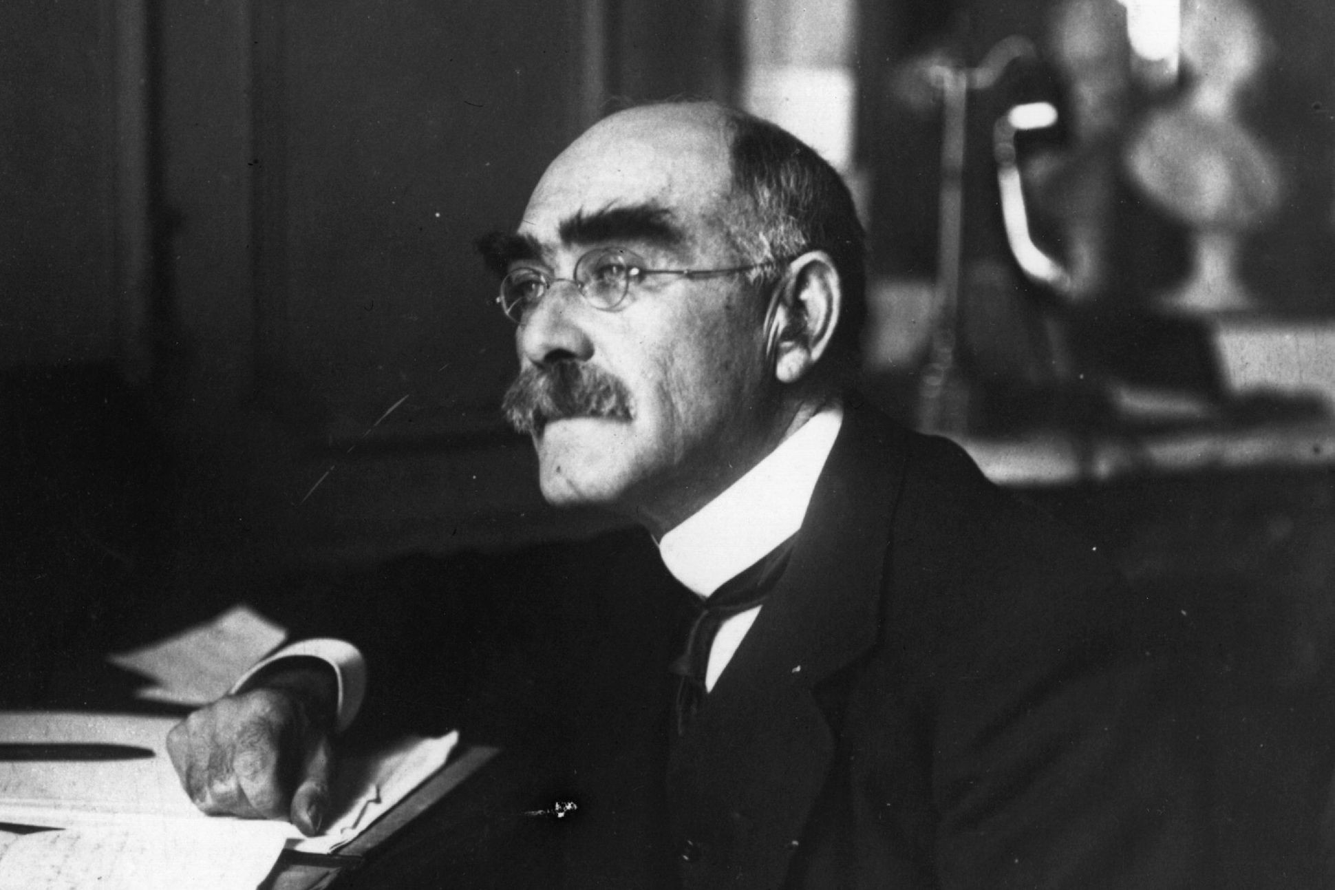 Inducir Leyes y regulaciones burbuja Rudyard Kipling | Poetry Foundation